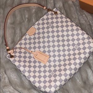 Louis Vuitton Graceful PM